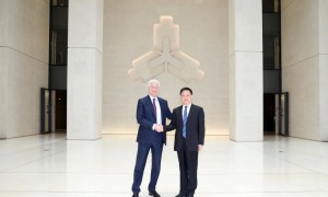 中国人民银行行长潘功胜会见摩根大通集团董事长兼首席执行官杰米·戴蒙